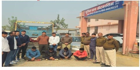 पकड़े गए डकैत, लूटी कार व 10 लाख का तांबा बरामद .... देखें वीडियो