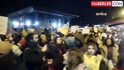 Kadına Yönelik Şiddetle Mücadele Günü'nde Kadınlardan Sloganlı Eylem