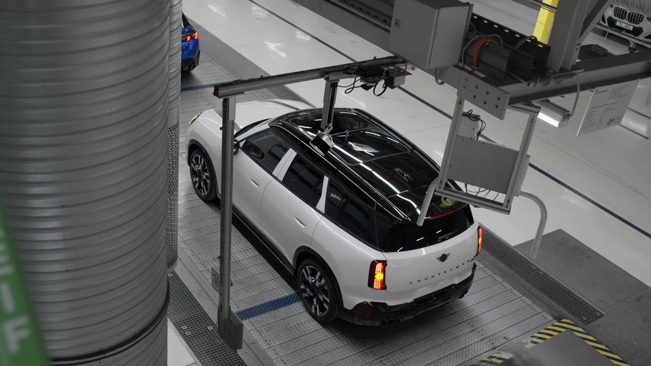 High-tech in production - BMW Group enables automated driving for new vehicles