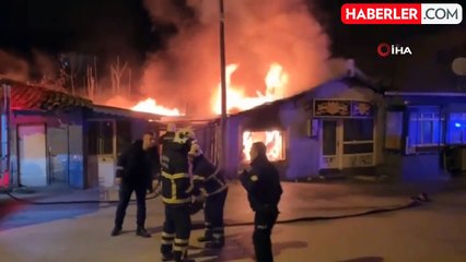 Edirne'de Depo Yangını: Alevler İş Yerini Sardı