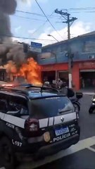 incêndio em um ônibus