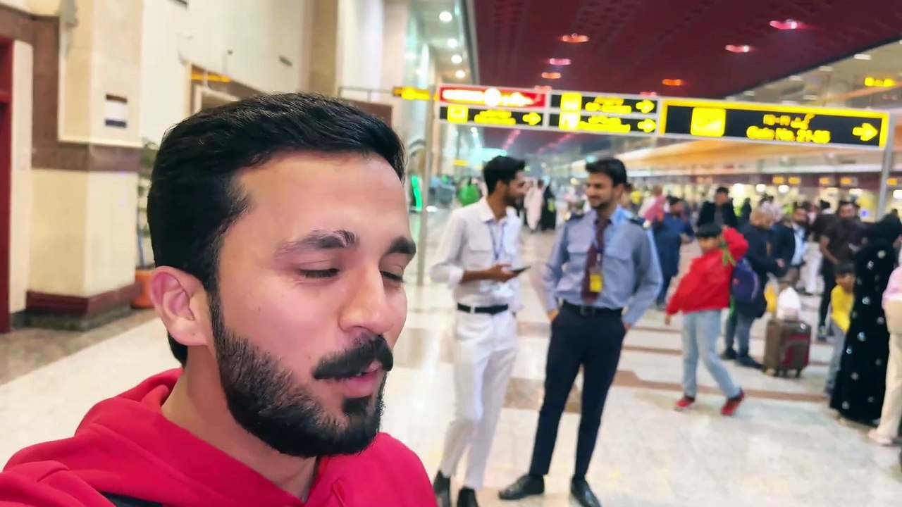 Dogar proposed a girl on Dubai AirPort😱Trip first day wasted😭