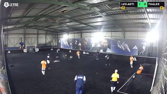 Les Artistes - Thales 25/11 à 21:16 - Football Adidas (LeFive Bezons)