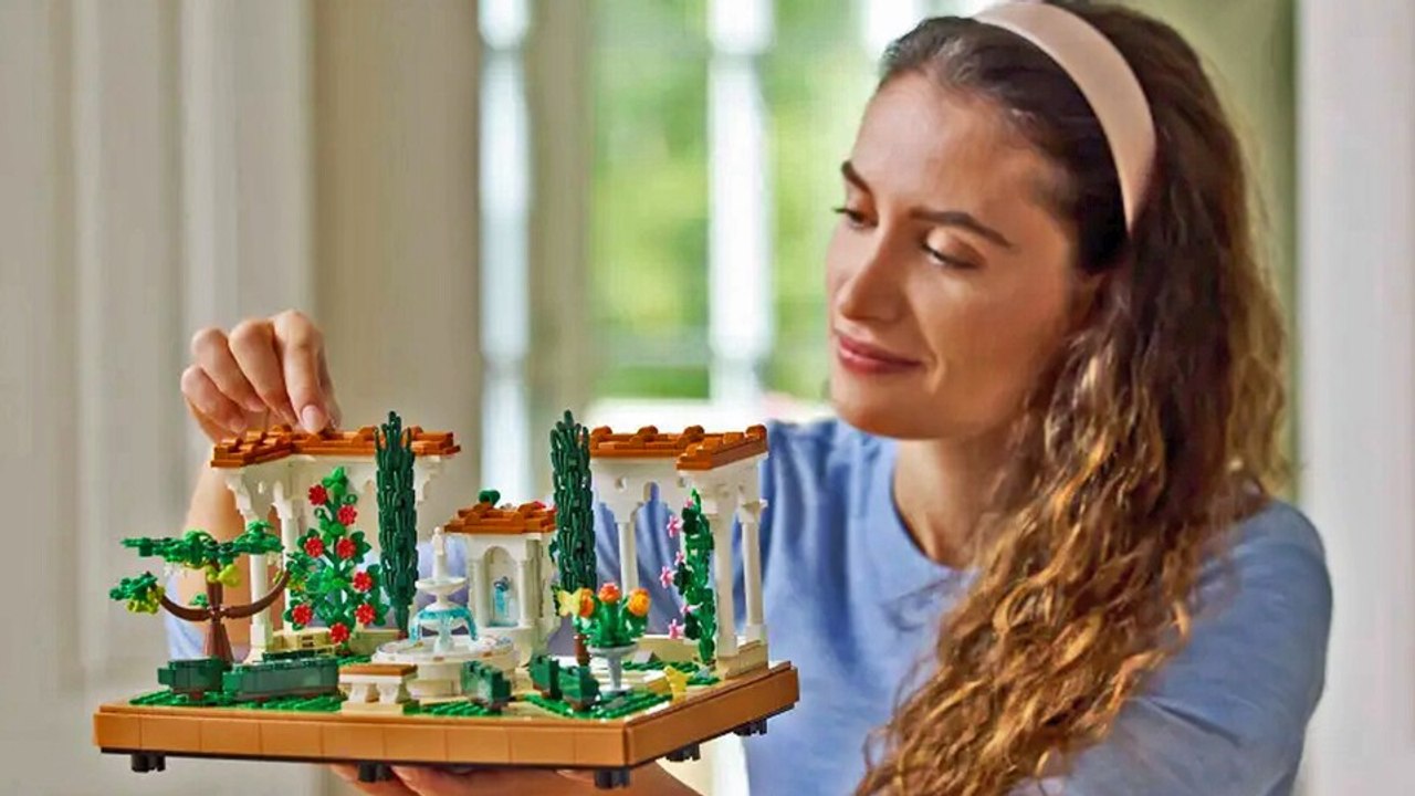 Oase der Ruhe für LEGO-Fans: Das neue Garten-Set 10359 hat Wasser, Natur und mediterranes Feeling