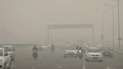 दिल्ली में घने कोहरे का येलो अलर्ट, स्मॉग से हवा हुई जहरीला