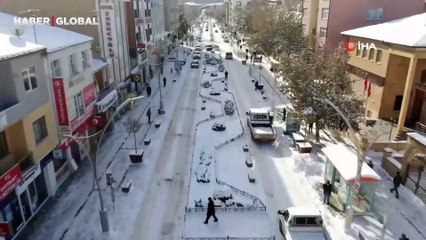 Bayburt’ta kar kalınlığı 80 santimetreyi buldu