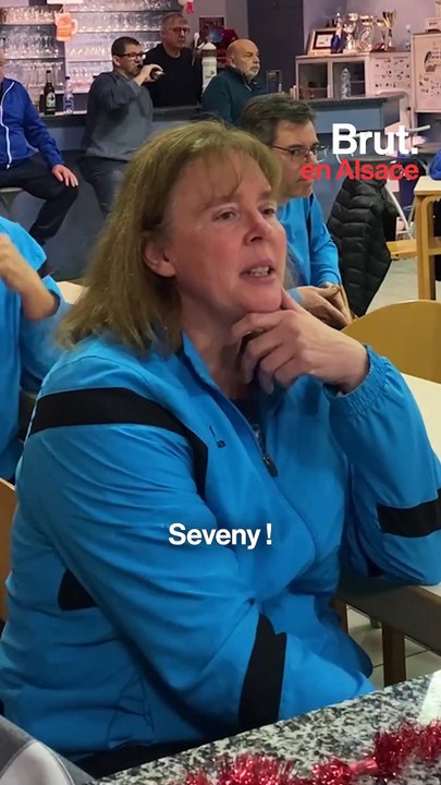 Avec les joueurs de quilles du club d'Haguenau - Brut en Alsace