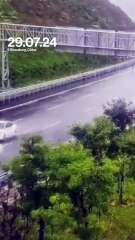 Un glissement de terrain impressionnant en Chine