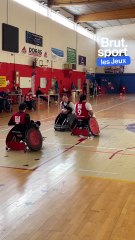 À l'entraînement avec l'équipe de France de rugby-fauteuil