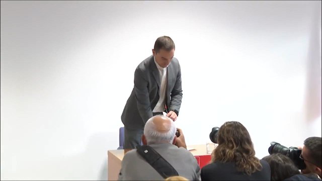 Lobato se aferra a su cargo: Primeras reacciones políticas ante el linchamiento