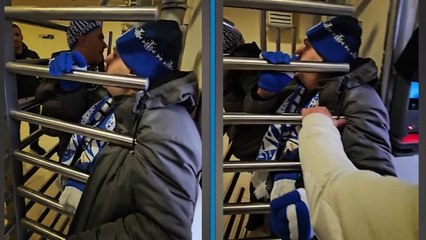 Erzurum’da stadyum girişinde ilginç anlar: Taraftarlar tek kişilik kapıda sıkıştı