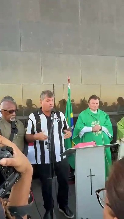 Sávio Neves, presidente do Trem do Corcovado, em missa para o Botafogo no Corcovado