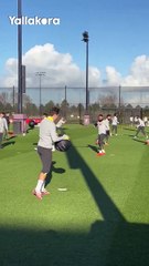 أول ظهور بعد عاصفة التصريحات.. محمد صلاح يبدو سعيدا في تدريبات ليفربول 😁