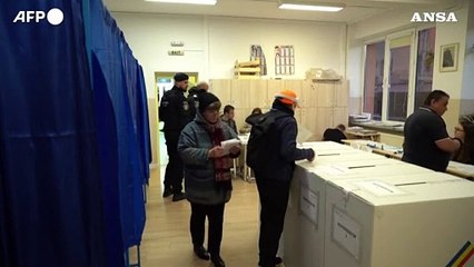In Romania si vota per eleggere il nuovo presidente