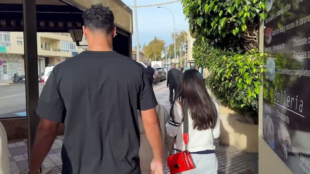 La postura de Isa Pantoja ante la videollamada de su madre Isabel a su prima Anabel tras dar a luz