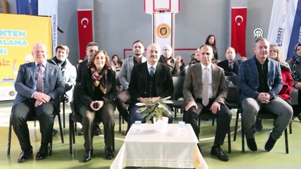 Veliler israfa dikkat çekmek için bayat ekmekten yiyecek hazırladı