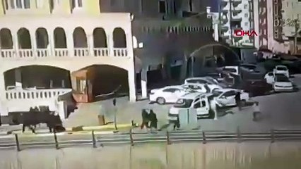 Mardin'de silahlı saldırı: 1'i avukat 4 yaralı