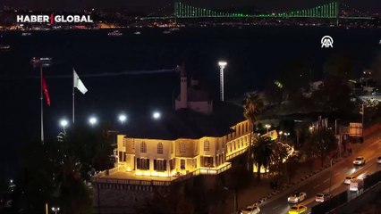 İstanbul'un simgeleri bu kez Yeşilay için renklendi