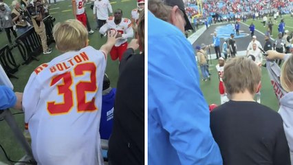 NFL: Niño cae de las gradas por intentar tomar un recuerdo de Tershawn Warthon de los Kansas City Chiefs