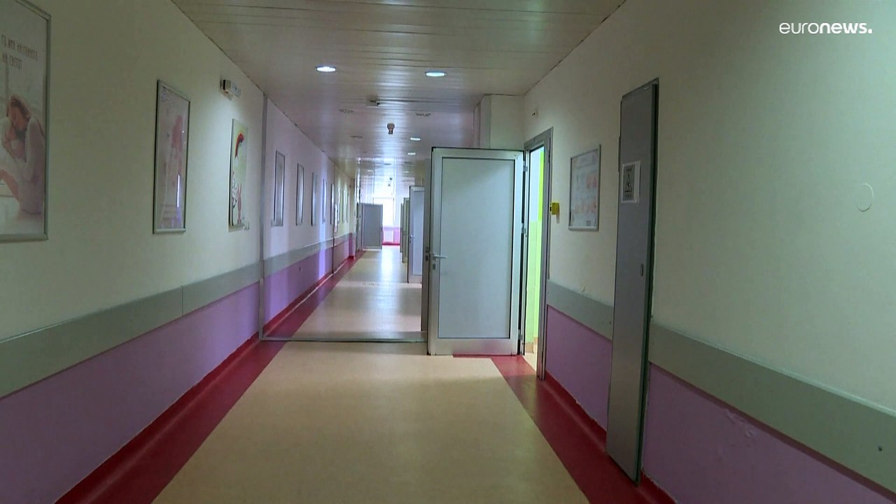 معجزة علمية: أمومة متأخرة.. امرأة ستينية تضع مولودها الأول في سن الـ61 عاما بعد محاولات كثيرة يائسة