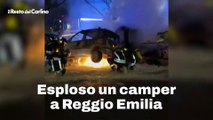 Esploso un camper a Reggio Emilia: il video