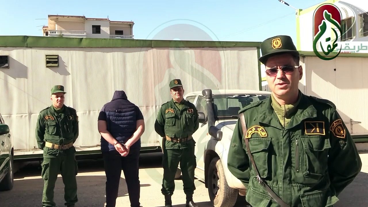 الدرك الوطني بسكيكدة بوقف سائق مركبة قام في موكب زفاف بمناورات خطيرة معرضا حياة مستعملي الطريق للخطر