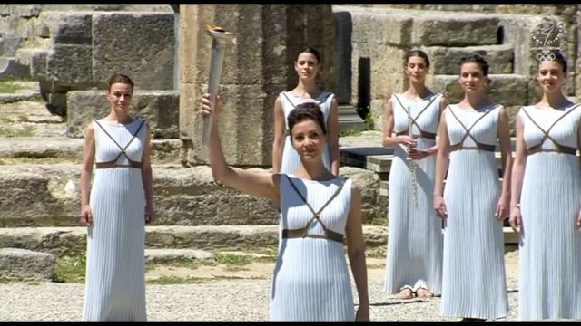 Milano-Cortina, 12.000 km tra 60 città per la fiamma olimpica