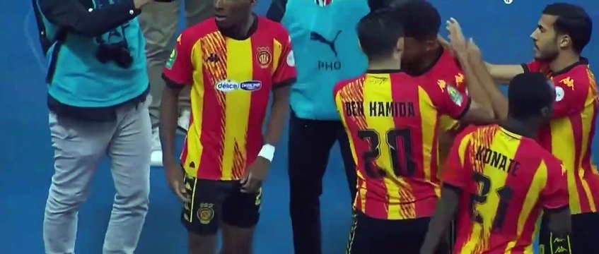 Première passe décisive de Belaïli