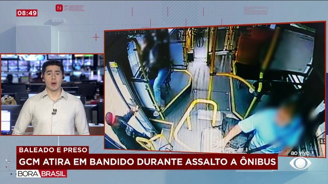 Bandido tenta roubar passageiros em ônibus e é baleado por GCM na Grande SP