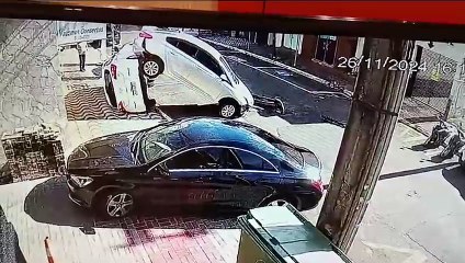 Novo vídeo mostra acidente impressionante no centro de Apucarana