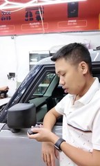 Gặp mở gương điện vf3 dễ dàng qua remote hoặc nút bên trong xe