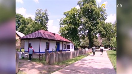 Paula Popoiu si Laura Costa in cadrul emisiunii „Doi care doinesc” - TVR - 2010