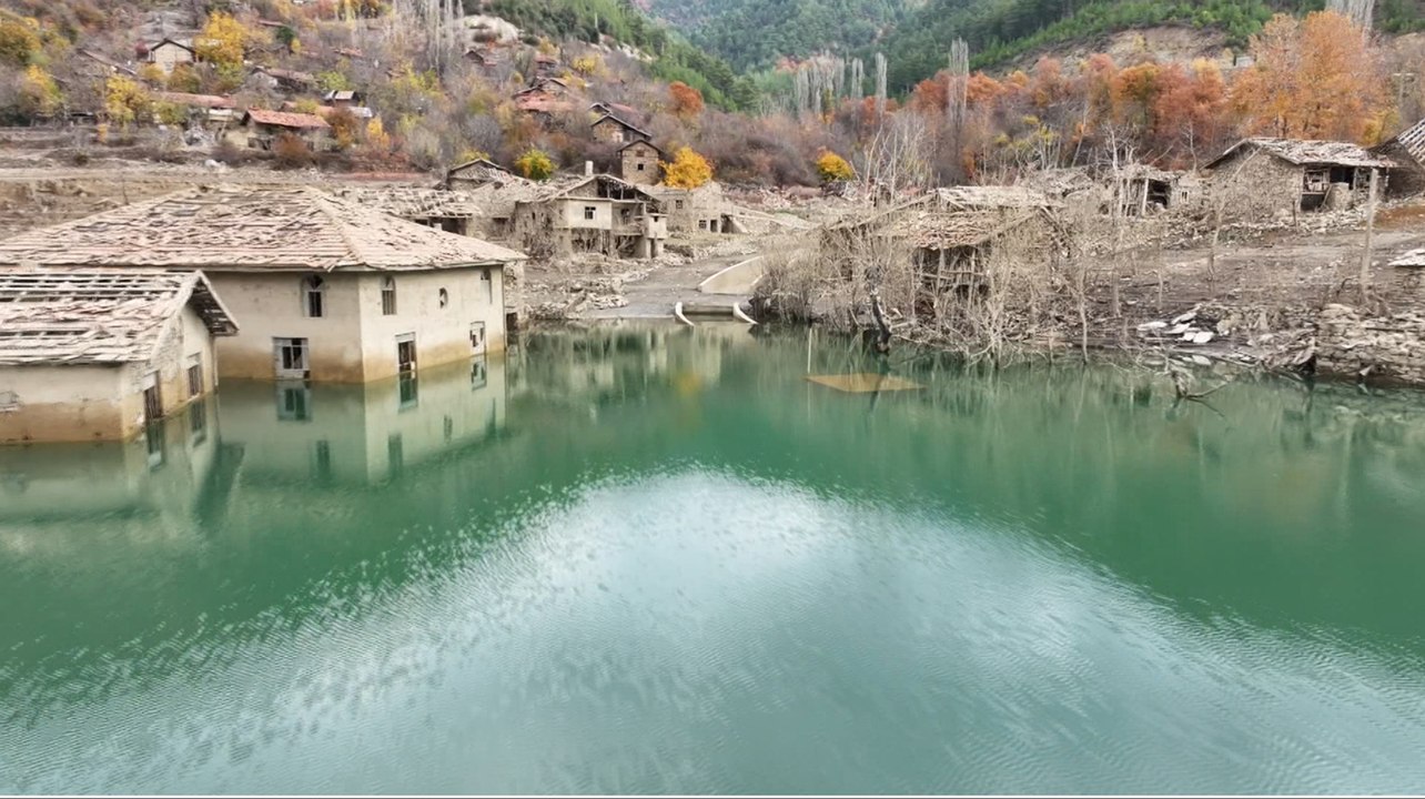 Foto safari ve doğa yürüyüşçülerinin yeni rotası: 'Batık köy'