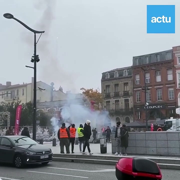 Mobilisation des VTC à Toulouse : fumigènes et pétards sur les ramblas
