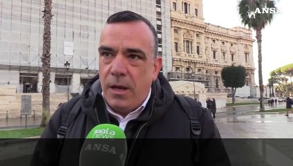 Rigopiano, parente vittima: "Prefetto risponda anche di omicidio colposo"
