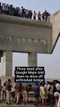 Video: ¡Hacia el vació! GPS de un coche hizo tres guardias caigan por un puente sin terminar