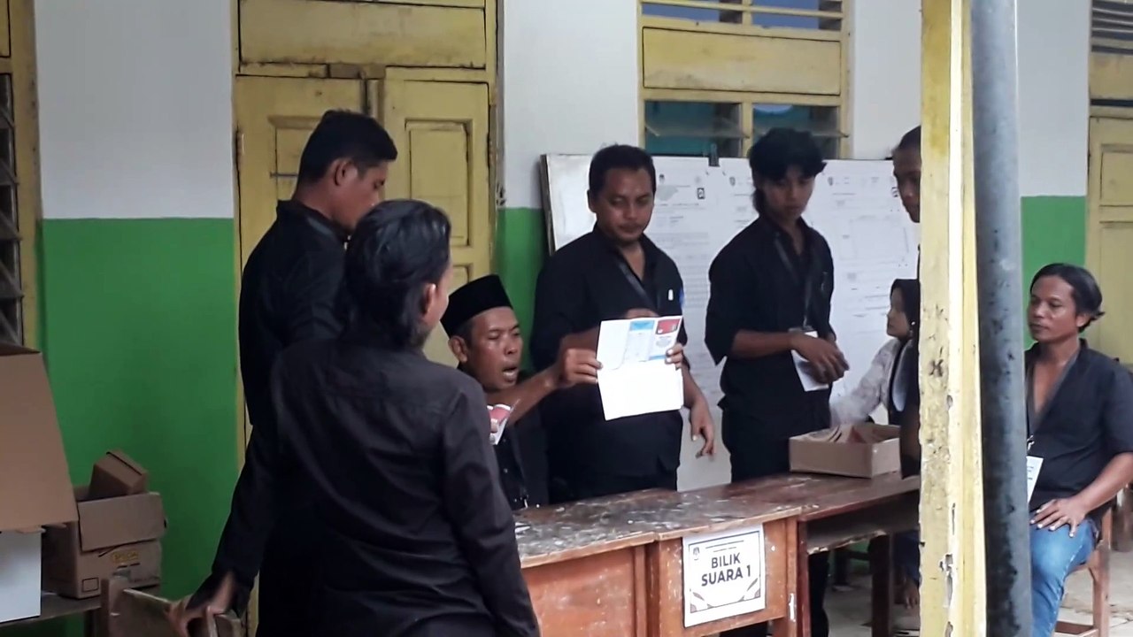 Lucky-Syaefudin Unggul di TPS 05 Desa Sendang