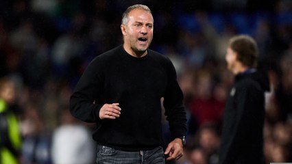 Flick Praises Star Striker Lewandowski for Scoring 100 Goals ⚽