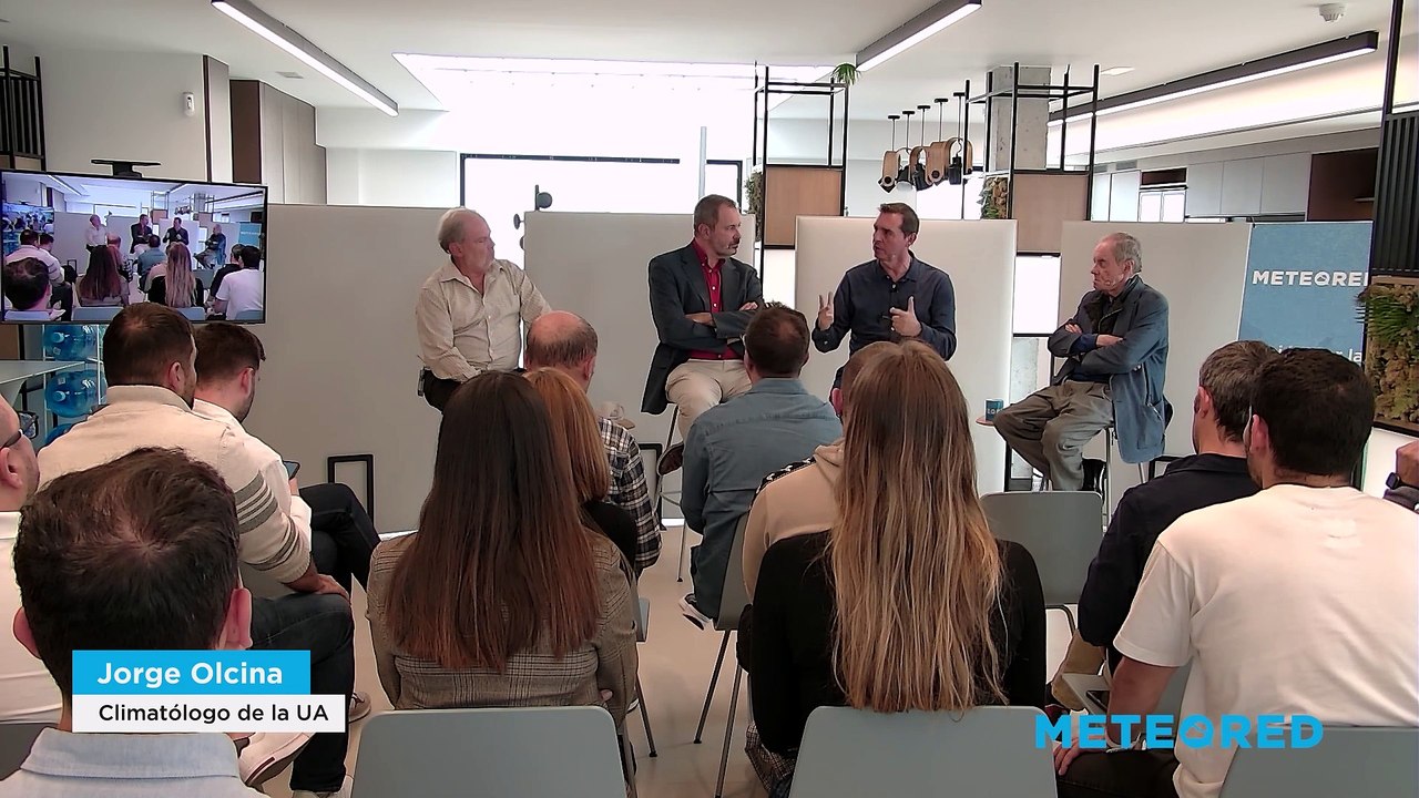 Expertos se reúnen en la sede de Meteored para debatir sobre la DANA de Valencia