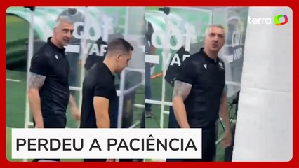 Daronco é chamado de ‘ladrão’ e xinga torcedor antes de Fortaleza x Flamengo pelo Brasileirão