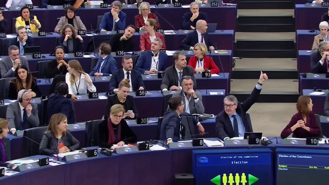 Eurodeputados aprovam nova Comissão Europeia