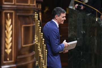 Risas y hasta aplausos ante la desfachatez de Sánchez al hablar del uso "patrimonialista del Estado"