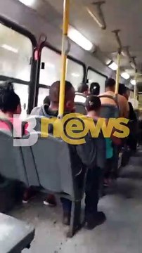 Lapa inundada, chuva dentro do ônibus e BRT suspenso: usuários enfrentam dificuldades no transporte de Salvador