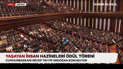 Cumhurbaşkanı Erdoğan Yaşayan İnsan Hazineleri Ödül Töreni'nde konuştu: Kaçırılan eserleri getiriyoruz