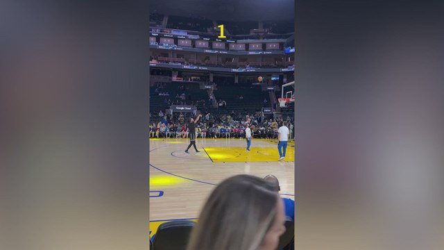 Stephen Curry delivers breathtaking 16 straight shots in pre-game warm-up