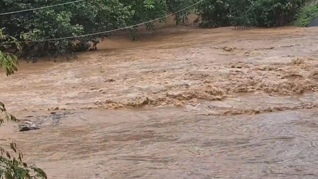 Continúa la búsqueda de hombre desaparecido en el río Chico tras crecida del afluente