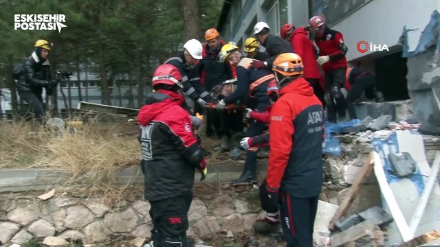 Havaalanında tahliye, enkaz aramaları… Eskişehir'de 6,5'lik deprem senaryosu
