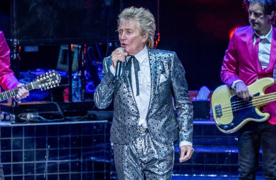 ロッド・スチュワート、来年80歳でグラストンベリー・フェスティバルに出演へ