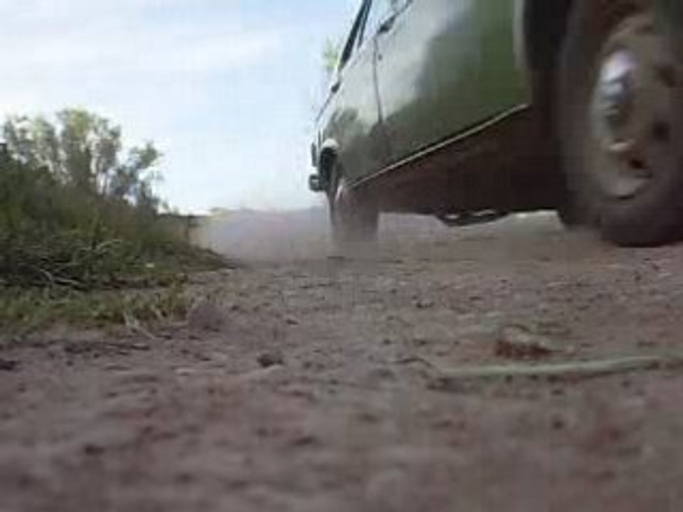 104 peugeot rally wrc pilote voiture