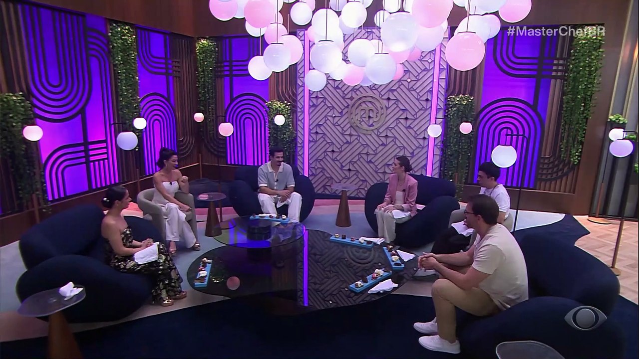 Time azul surpreende jurados e convidados e colecionam elogios no MasterChef